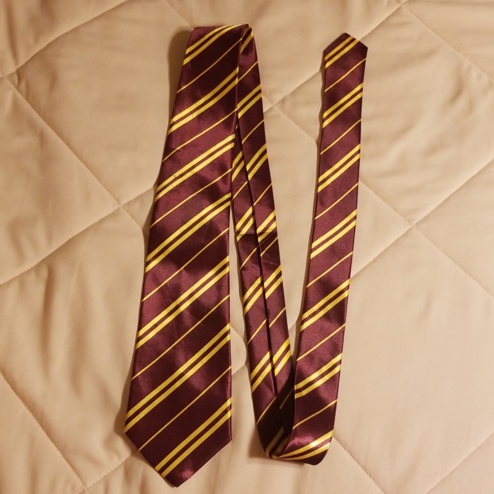 Harry Potter Warner Bros Griffindor tie